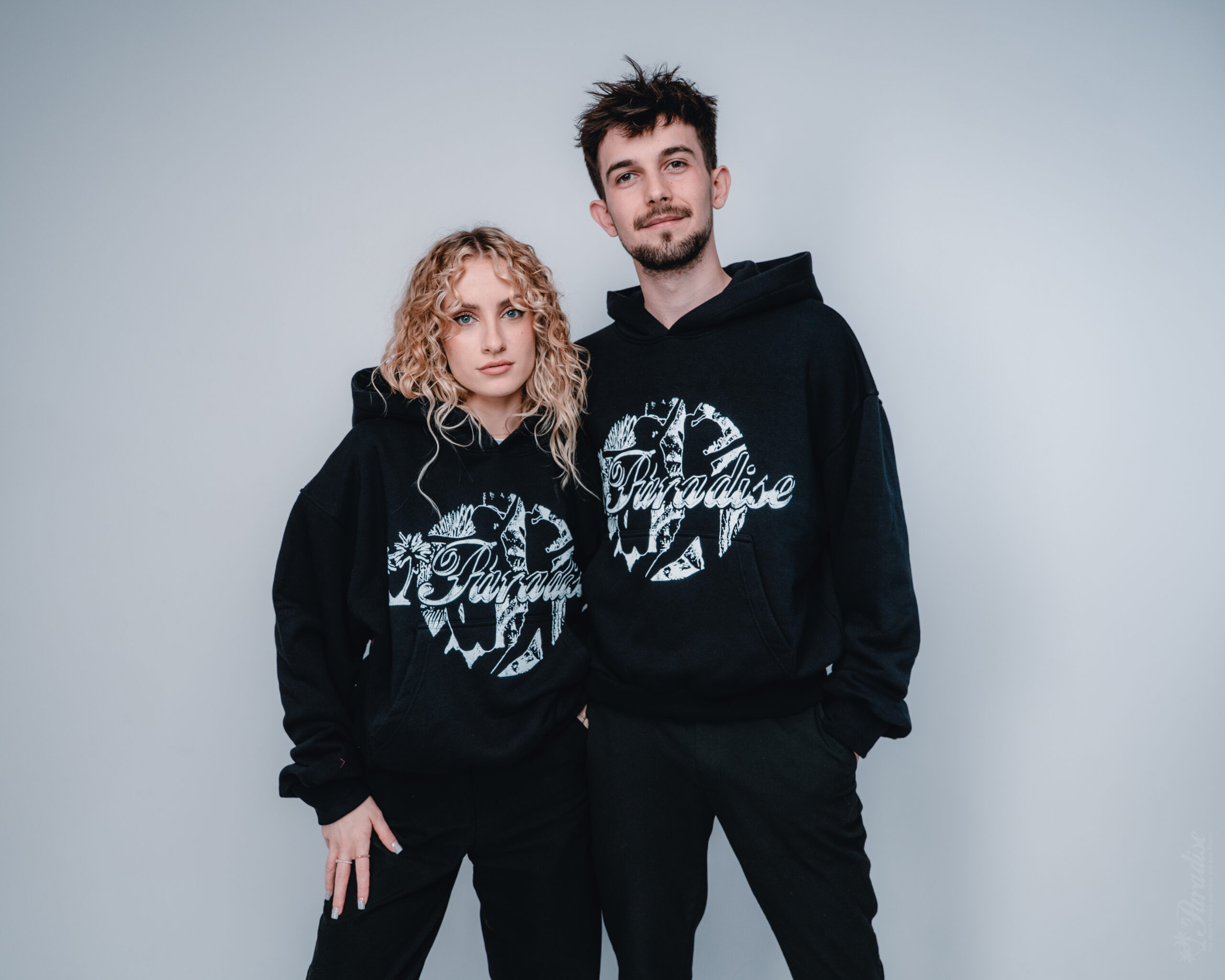 Bluza “We don’t make parties, we live them” - obrazek 4