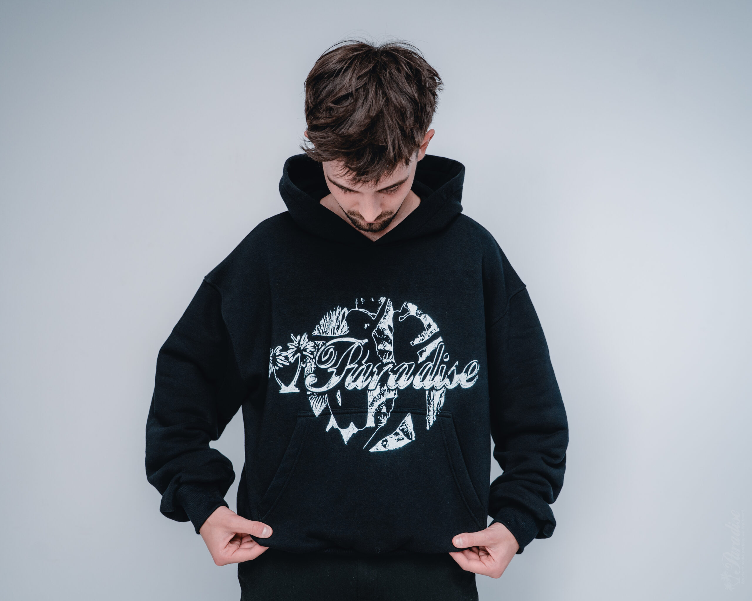 Bluza “We don’t make parties, we live them” - obrazek 3